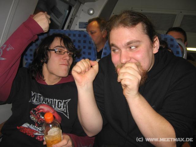 2932_Hanke_und_Klas_im_Zug