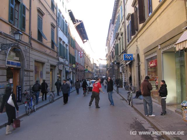 2959_Shopping_Street