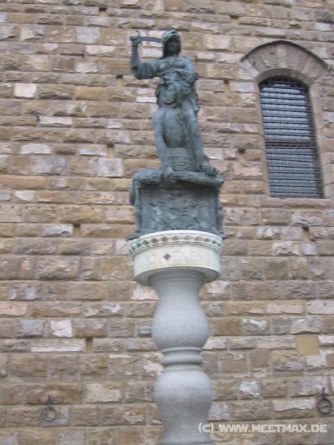 3105_Statue