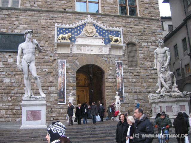 3106_David_und_Marzocco_vorm_Palazzo_Vecchio