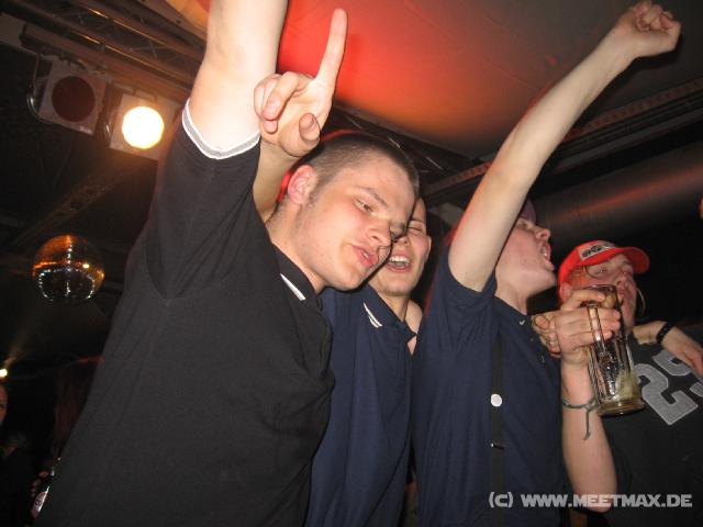4073_Fans