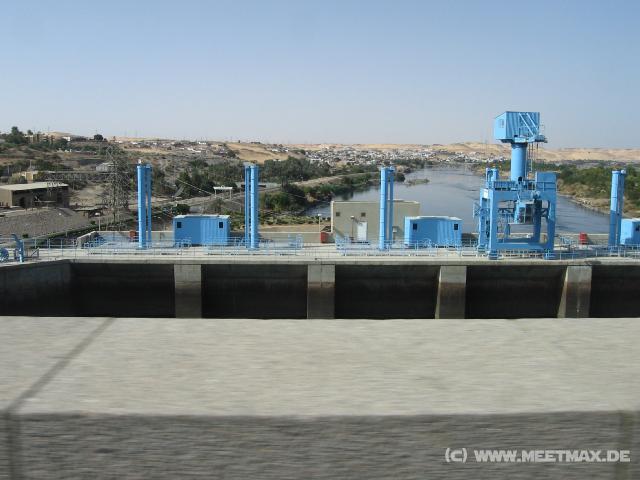 4660_Blick_vom_Aswan_Dam