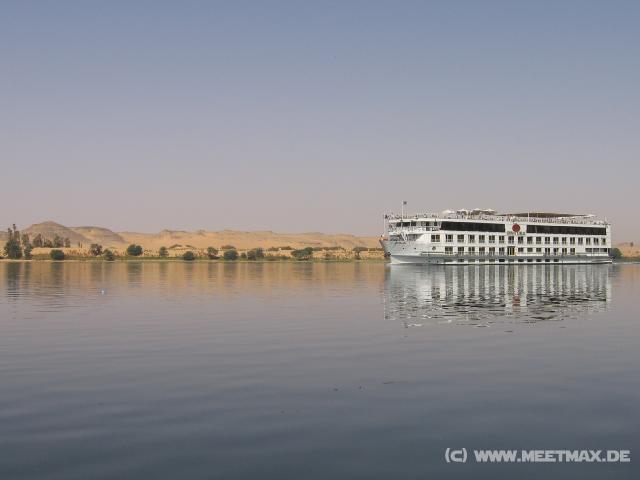 4886_Cruiseship