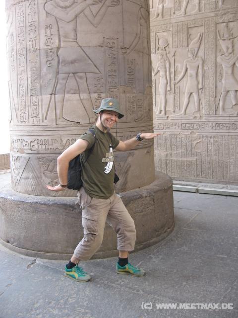 5059_Walk_like_an_Egyptian