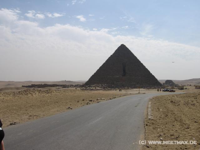 5428_Mycerinos-Pyramide