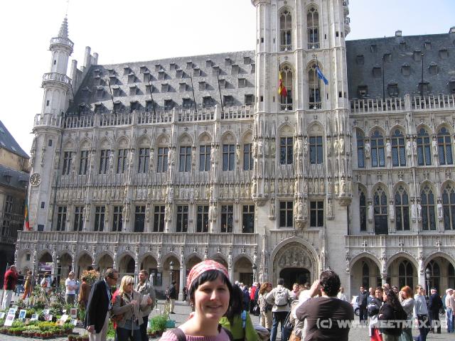 7862_Solveig_vorm_Rathaus