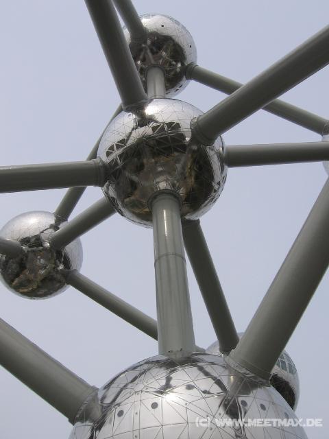 7896_Atomium