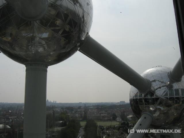 7911_Atomium
