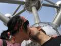 7928_Atomium-Kuss