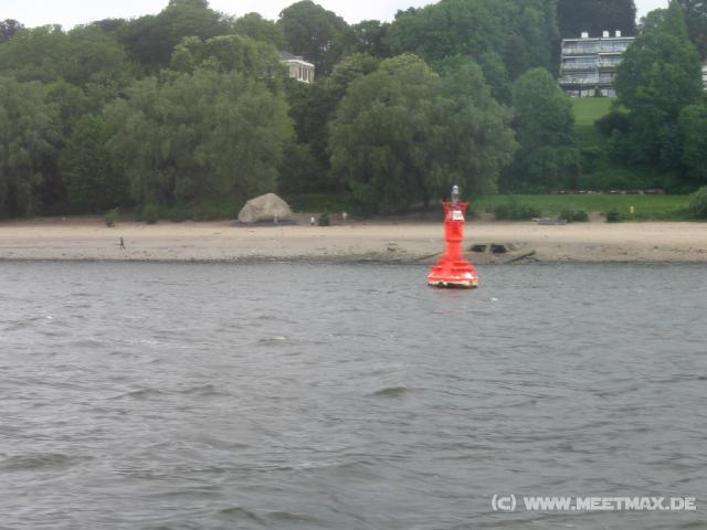 0323_Riesenstein_am_Strand