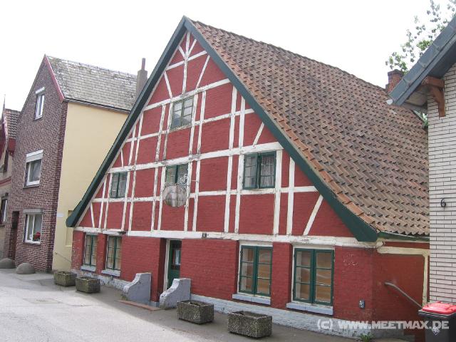 0328_Schiefes_Haus