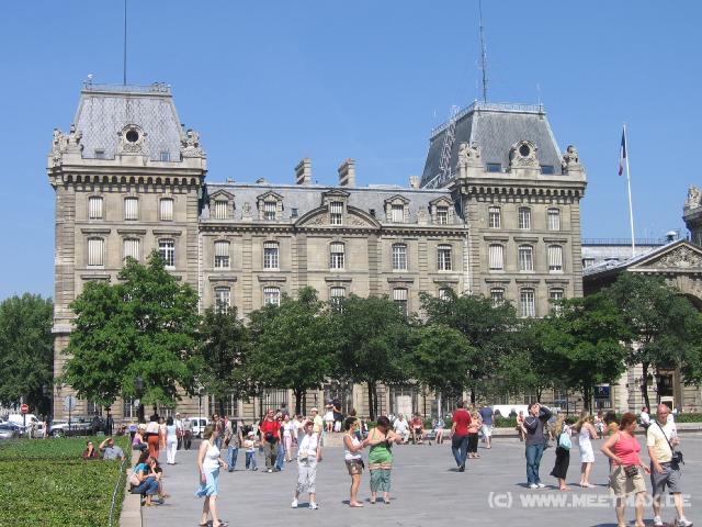 1384_Prefecture_de_Police