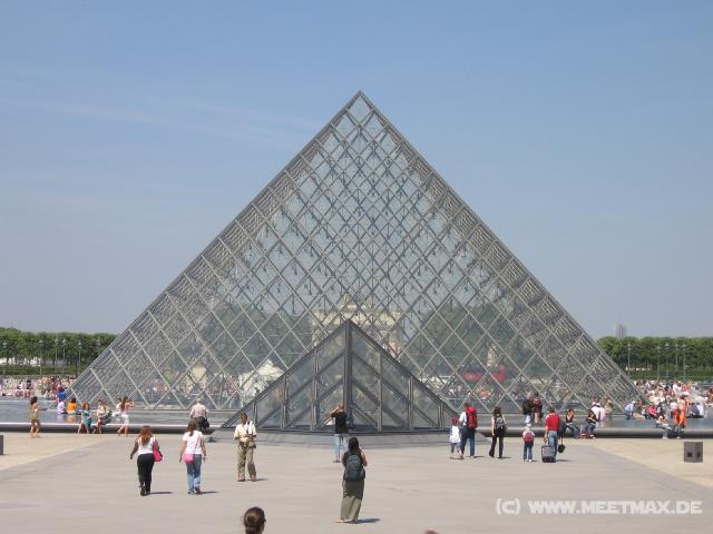 1413_Pyramide