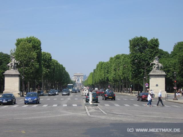 1447_Champs-�lys�es