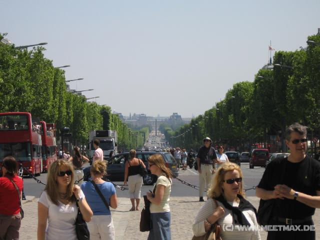 1470_Champs-Elysees