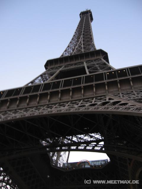 1562_Eiffelturm