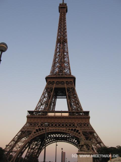 1566_Eiffelturm