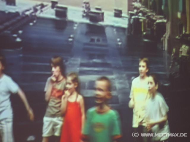 1687_Kids_im_Bluescreen
