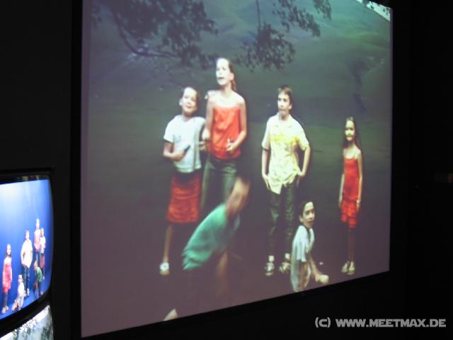 1690_Kids_im_Bluescreen
