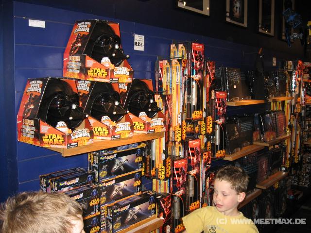 1692_Fanshop