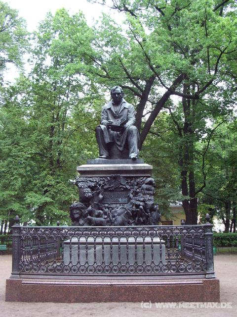 2979_Statue