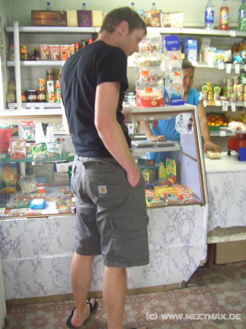 3602_Andres_im_Supermarkt