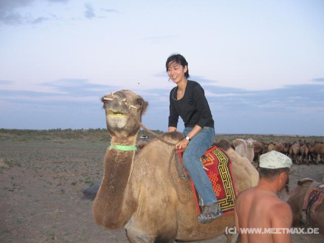 5886_Yuki_im_Sattel