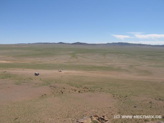 5932_In_the_Middle_of_Nowhere