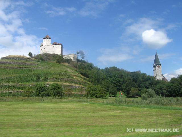 6249_Burg_und_Kirche
