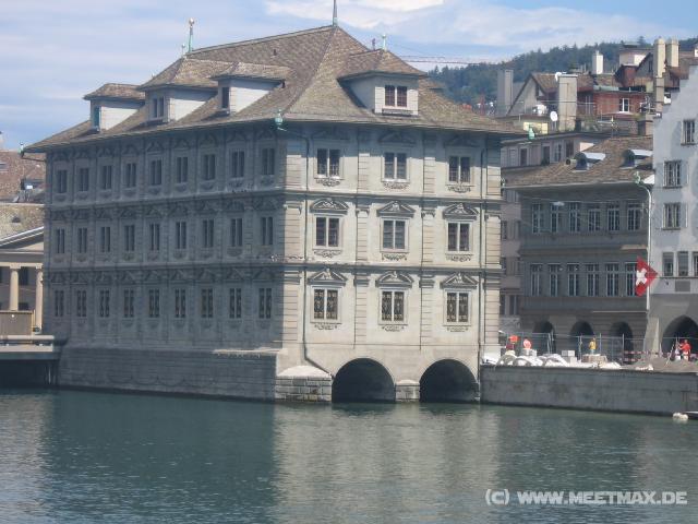 6332_Haus_auf_dem_Wasser