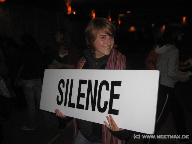 8985_Silence