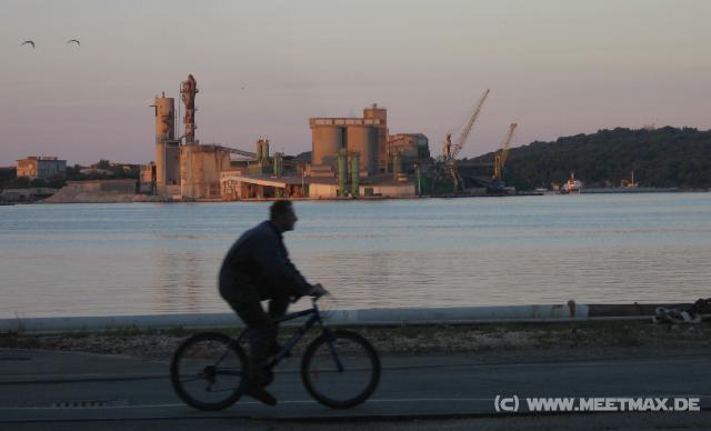 0001_Hafen_Pula