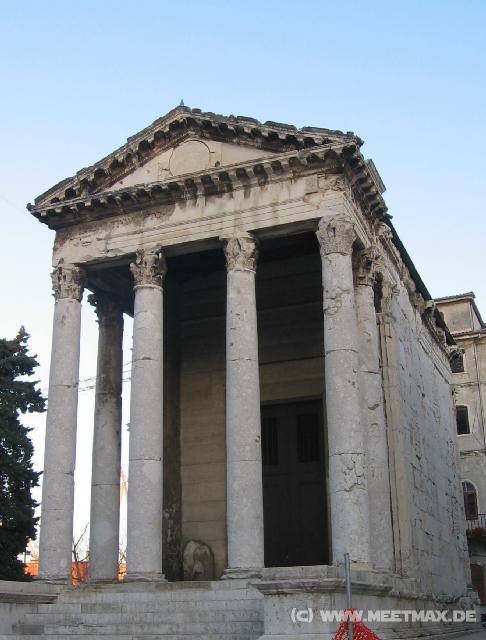 0002_Augustus-Tempel