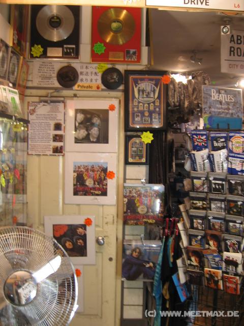 0210_London_Beatles_Store