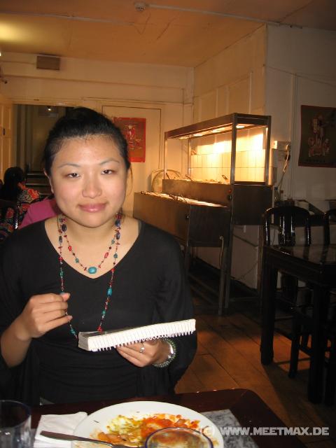 0246_Emelie_vorm_Buffet