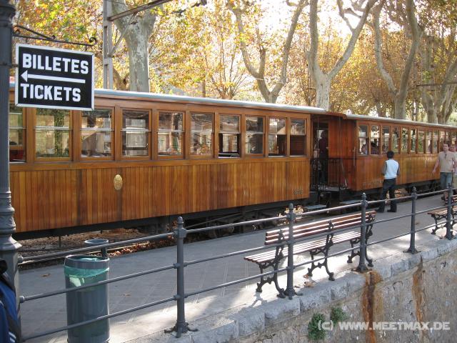 0838_Bahnhof_Soller
