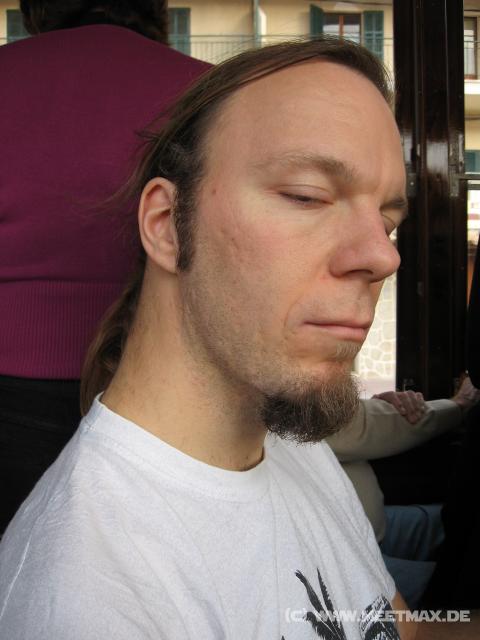 0877_Markus_misstrauisch