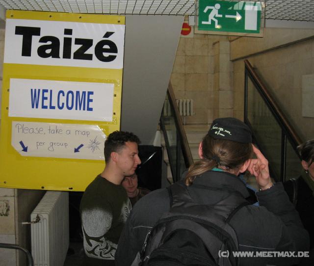1118_Airport_Welcome