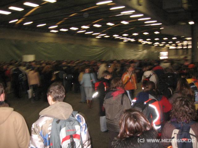 1217_Lunch_distribution