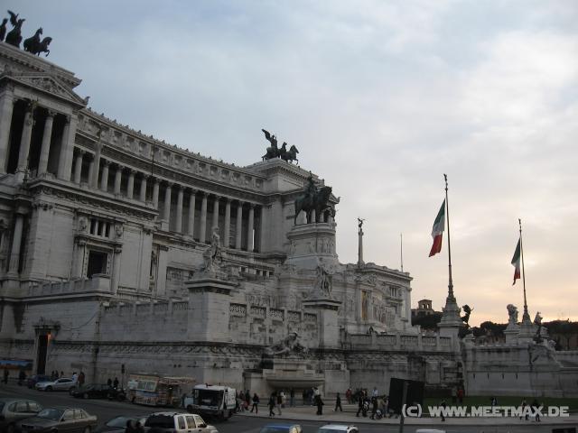 1563_Monumento_Vittorio_Emanuele_II