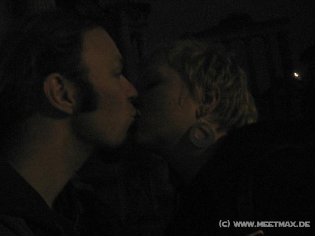 1763_Kiss