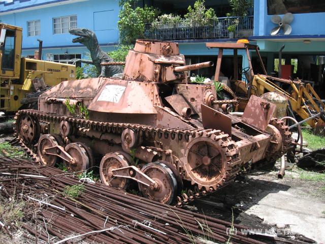 3850_Dino_tank