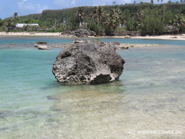 3874_Adelup_beach