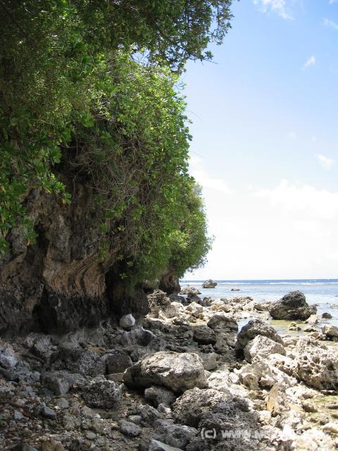 3879_Adelup_beach