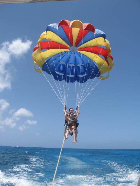 4562_Parasailing_Mogamis