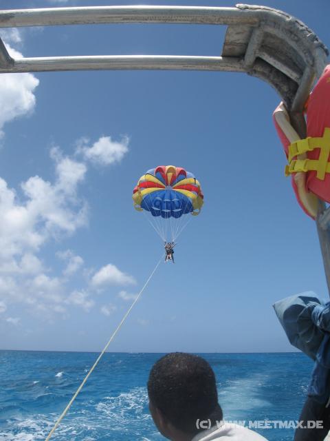 4566_Parasailing_Mogamis
