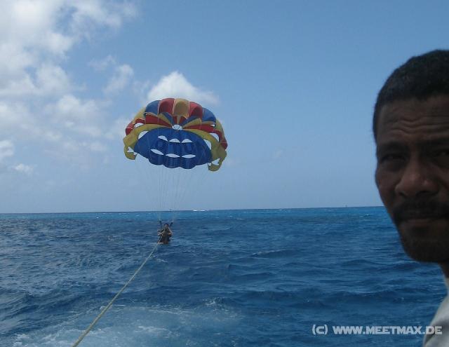 4569_Parasailing_Mogamis