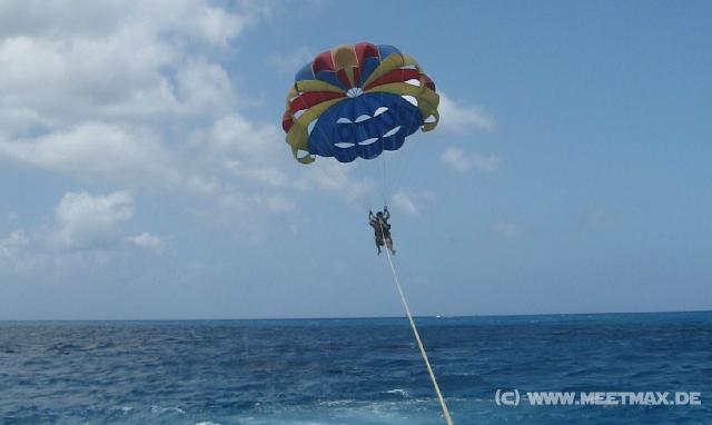 4570_Parasailing_Mogamis