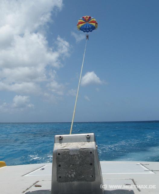 4572_Parasailing_Mogamis