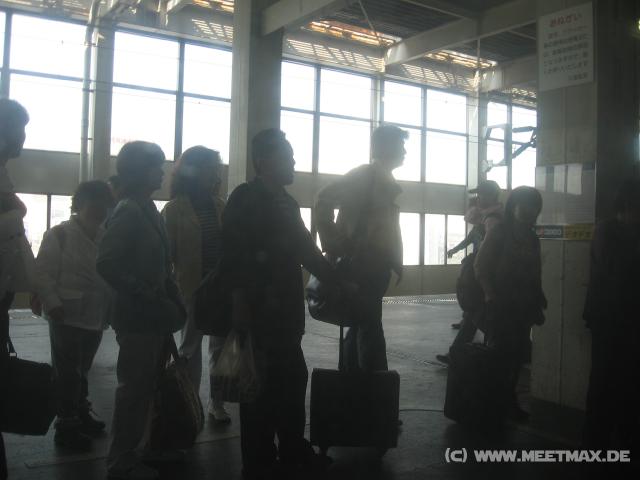 4665_Waiting